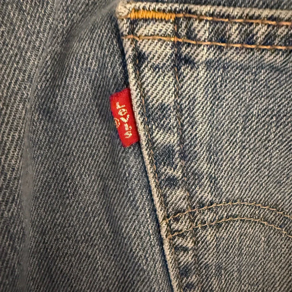 Levis 550 Relaxed Fit Jeans Mens 34x32 Medium‎ Wash Blue Denim Tapered